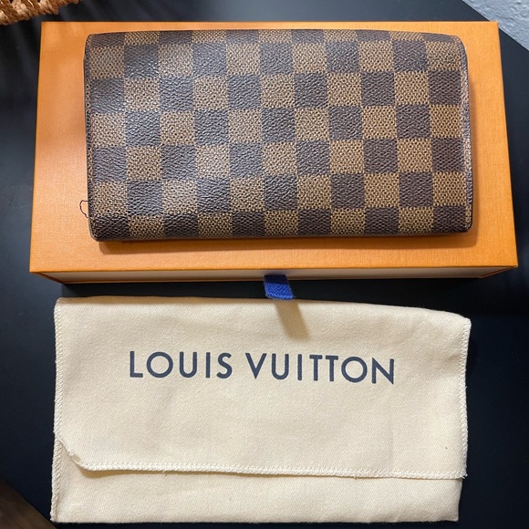 ♠️⚡️Louis Vuitton Damier Ebene Wallet⚡️♠️ - Picture 2 of 9